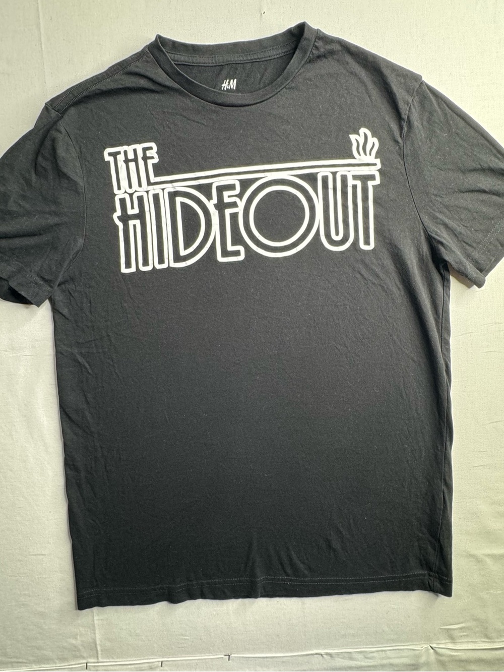 H&M Black 'The Hideout' Short Sleeve Graphic Tee